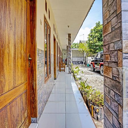 Spot On 91824 Rumah Kaloka Syariah 프로볼링고 외부 사진