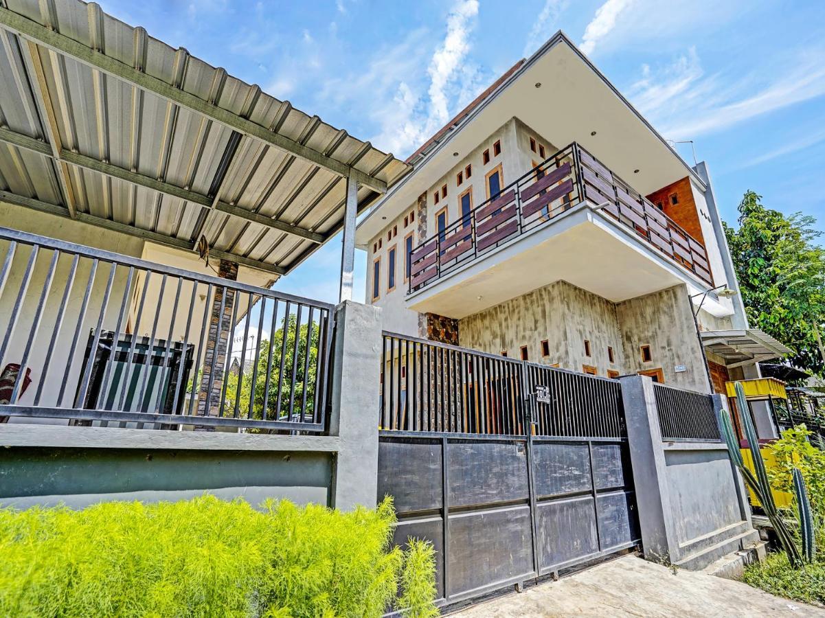Spot On 91824 Rumah Kaloka Syariah 프로볼링고 외부 사진