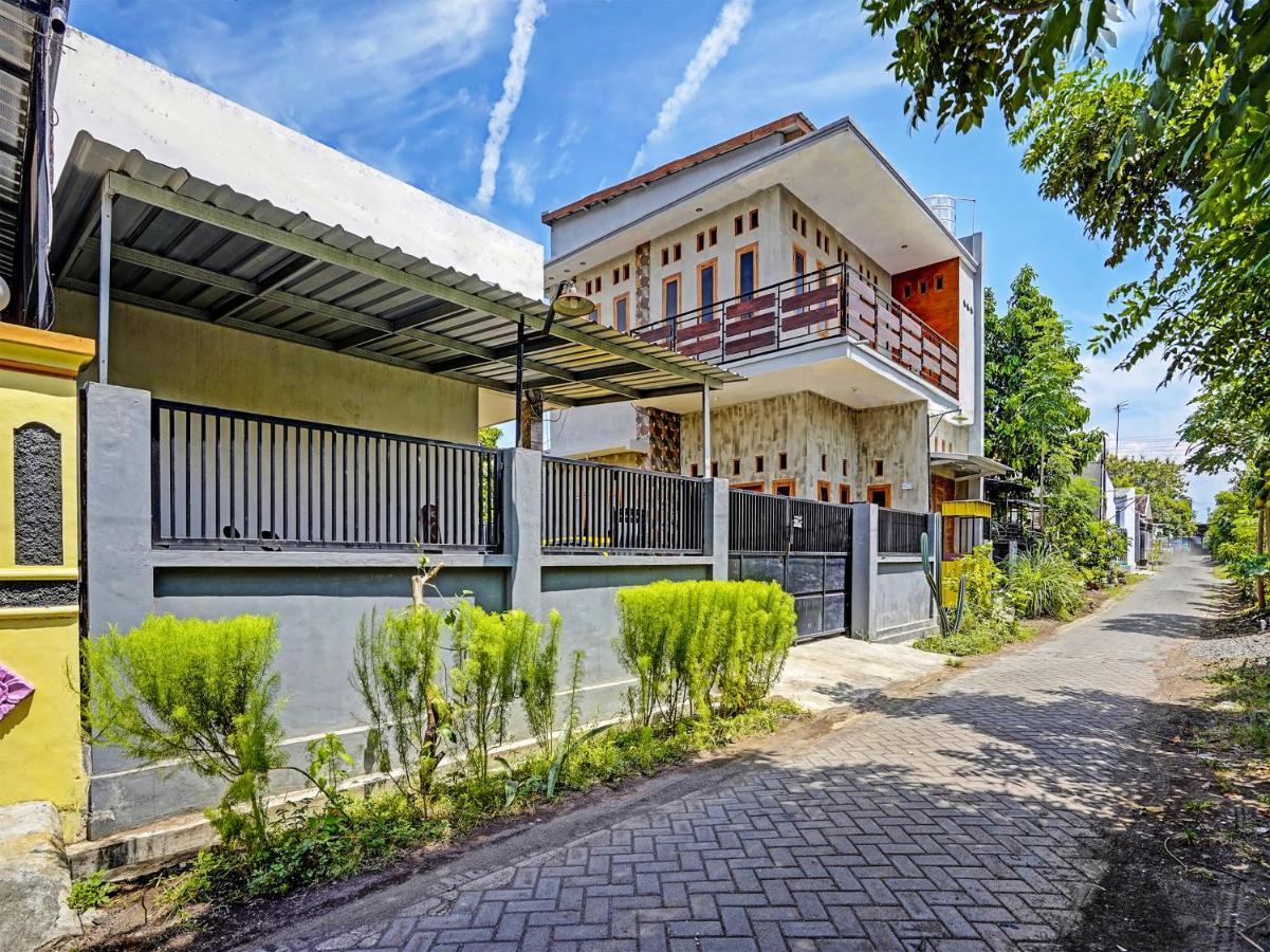 Spot On 91824 Rumah Kaloka Syariah 프로볼링고 외부 사진