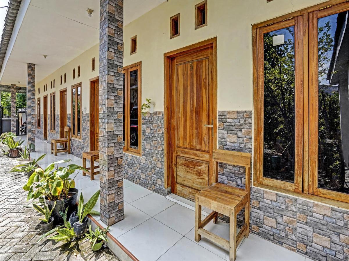 Spot On 91824 Rumah Kaloka Syariah 프로볼링고 외부 사진