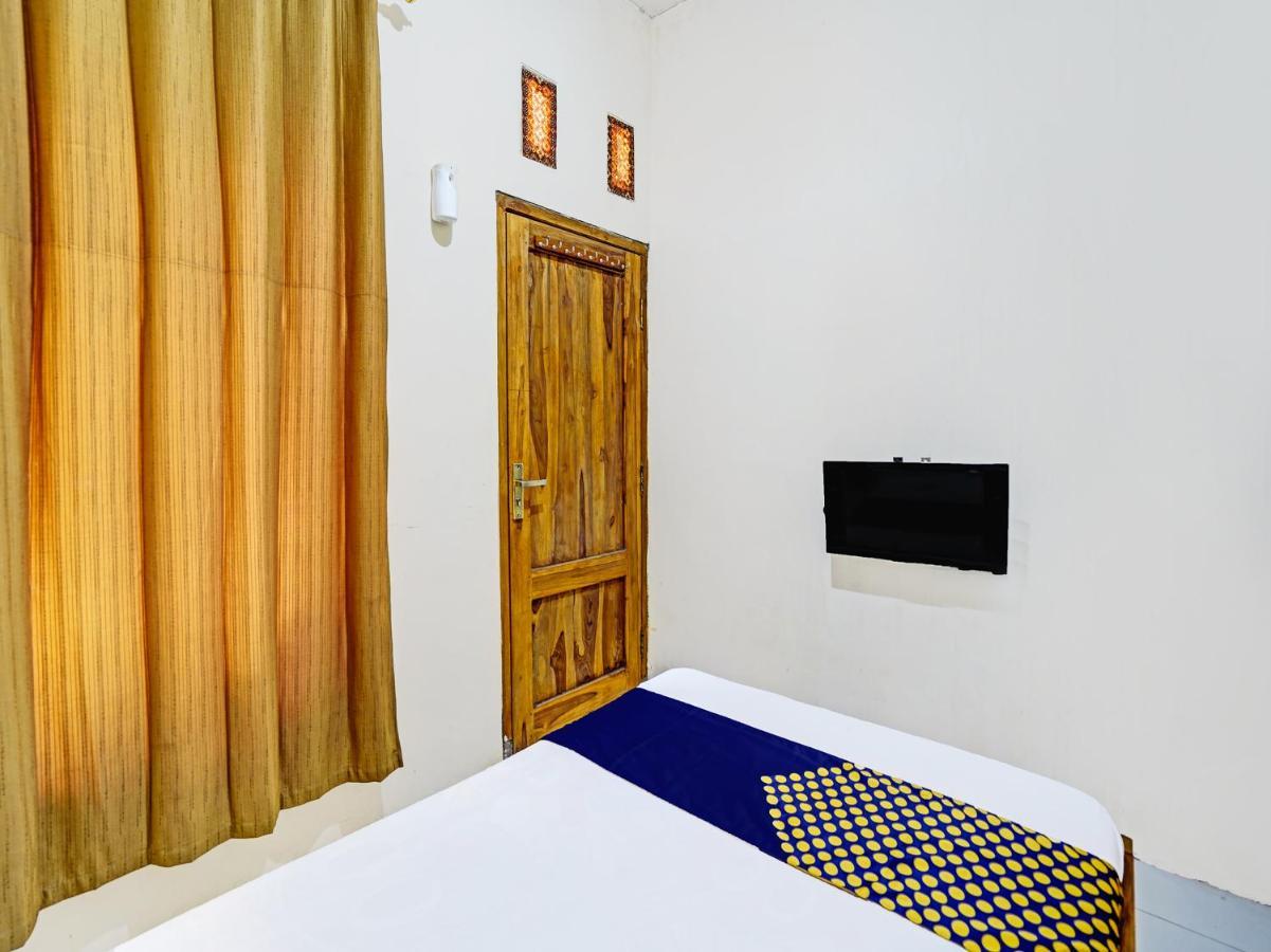 Spot On 91824 Rumah Kaloka Syariah 프로볼링고 외부 사진
