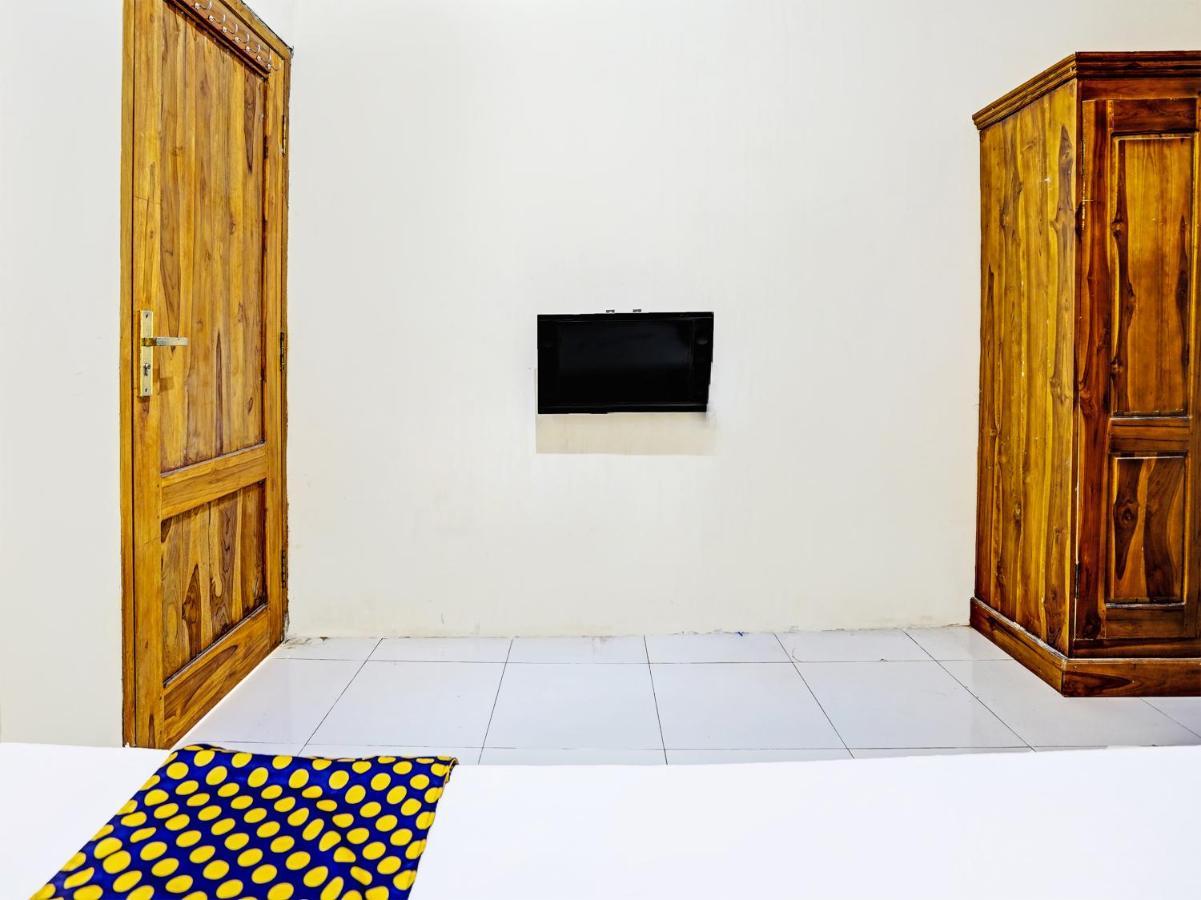 Spot On 91824 Rumah Kaloka Syariah 프로볼링고 외부 사진