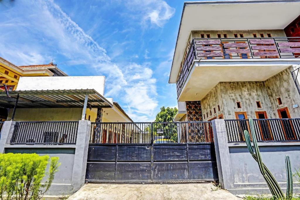 Spot On 91824 Rumah Kaloka Syariah 프로볼링고 외부 사진